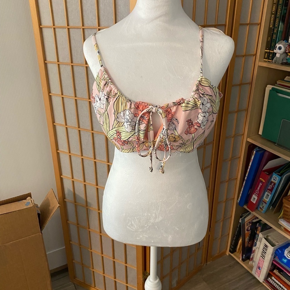 NWT Dippin' Daisy's Women's Floral Print Palisades Tie Front Bikini Top 2x Pink